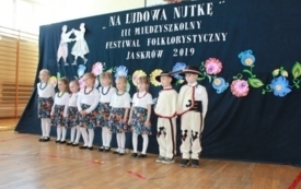 Galeria aktualności III Międzyszkolny Festiwal Folklorystyczny ,,Na ludową nutkę&rdquo; 2