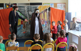Galeria aktualności Teatrzyk "Najpiękniejszy prezent" 1