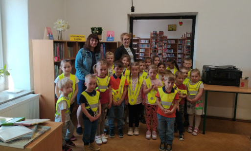Zdjęcie do Wyjazd do biblioteki