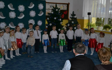 Zdjęcie do NASZE SERCA DLA BABCI I DZIADKA